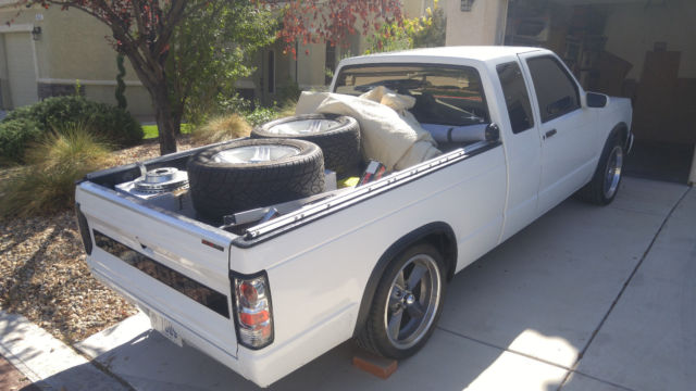 1992 White Chevrolet S-10 Extended Cab Pickup