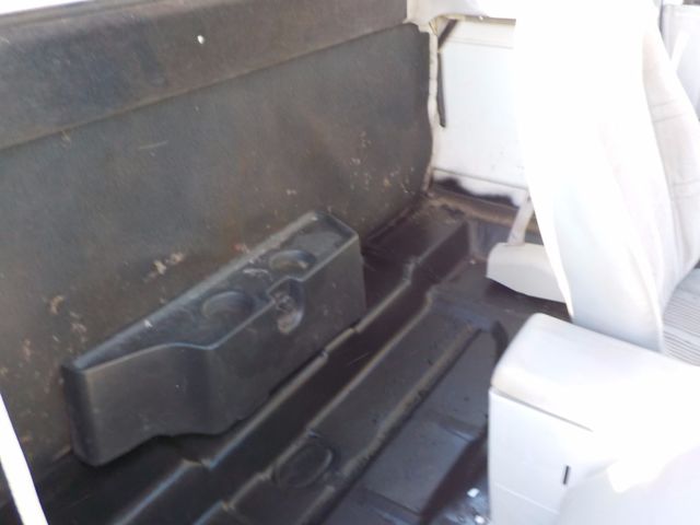 1992 White Chevrolet S-10 extended cab