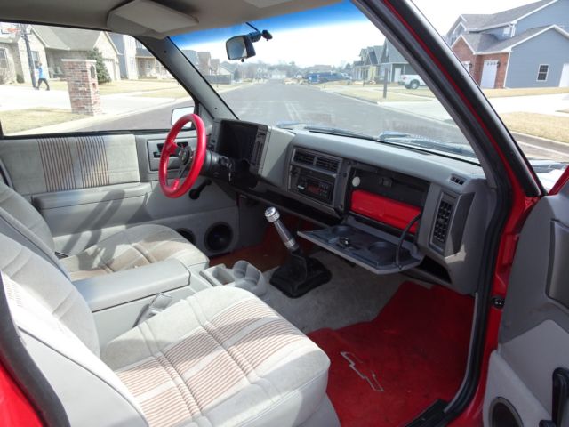 1992 Red Chevrolet S-10 Extended Cab Pickup