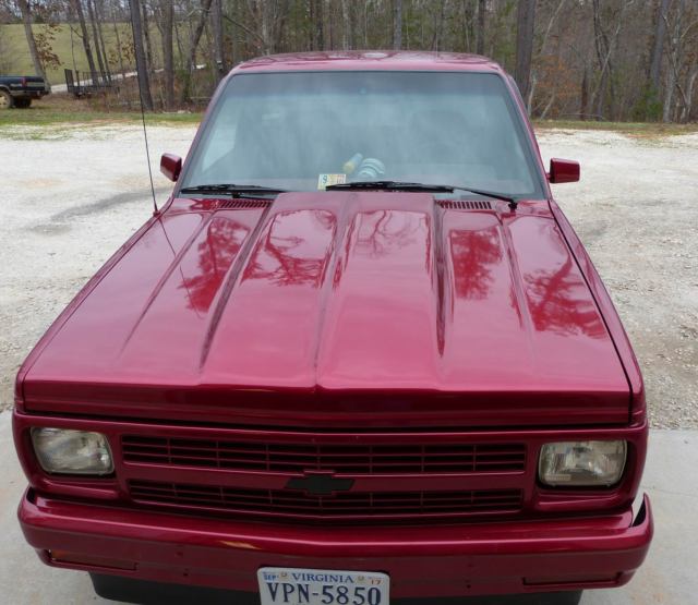 1992 Burgundy Chevrolet S-10 Short Bed Pickup