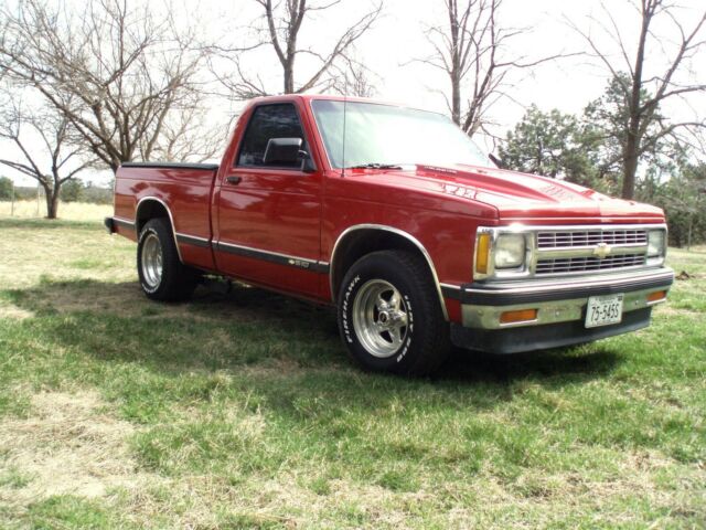 1992 Red Chevrolet S-10