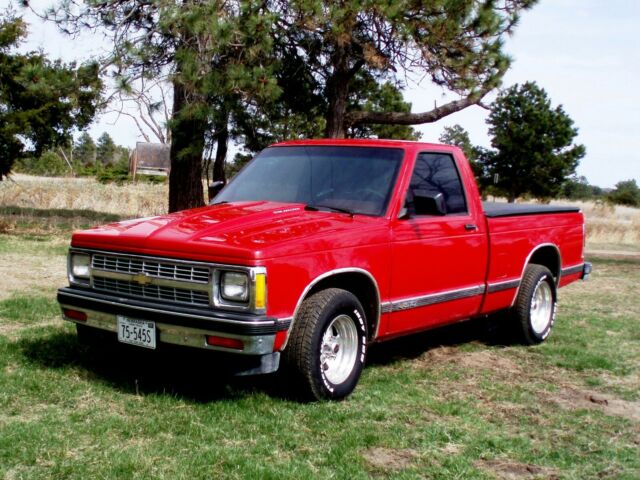 1992 Red Chevrolet S-10