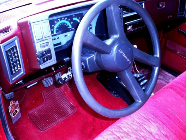 1992 Red Chevrolet S-10
