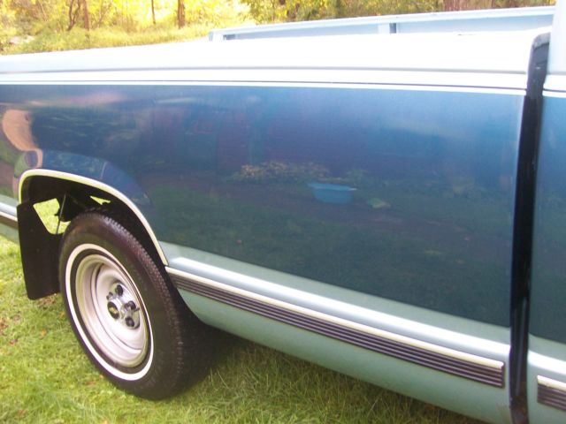 1992 Blue Chevrolet Silverado 1500 Standard Cab Pickup