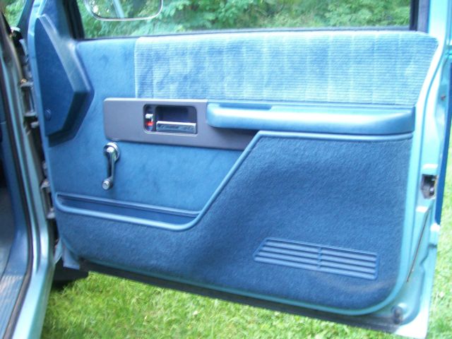 1992 Blue Chevrolet Silverado 1500 Standard Cab Pickup