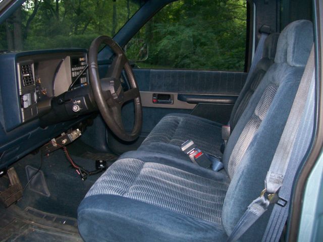 1992 Blue Chevrolet Silverado 1500 Standard Cab Pickup