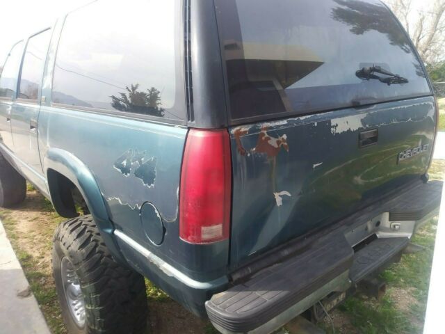 1992 Blue Chevrolet Suburban