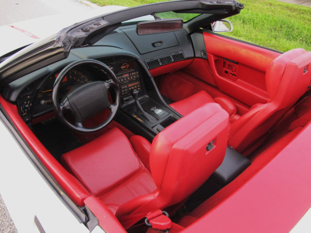 1992 White Chevrolet Corvette Convertible