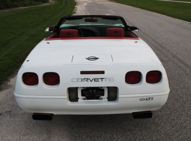1992 White Chevrolet Corvette Convertible