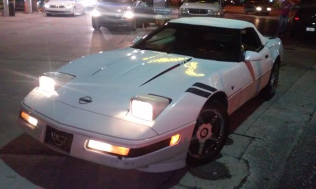 1992 White Chevrolet Corvette Convertible