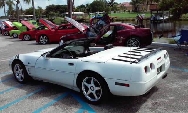 1992 White Chevrolet Corvette Convertible