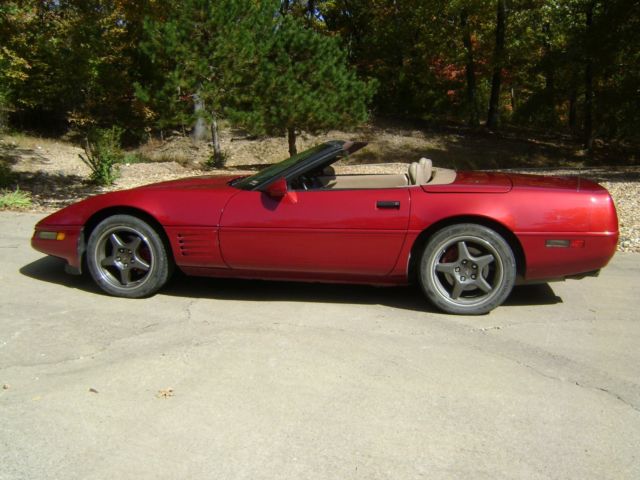 1992 Red Chevrolet Corvette Convertible
