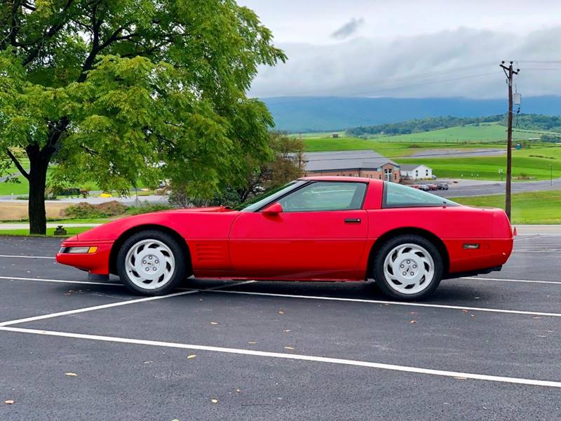 1992 Red Chevrolet Corvette Hatchback