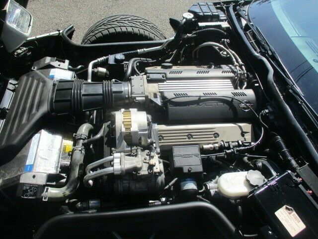 1992 White Chevrolet Corvette Hatchback
