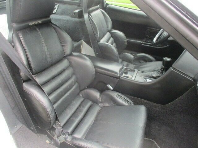 1992 White Chevrolet Corvette Hatchback