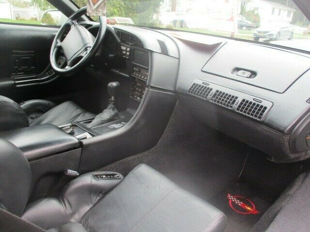 1992 White Chevrolet Corvette Hatchback