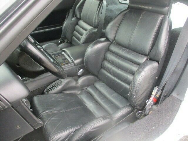 1992 White Chevrolet Corvette Coupe