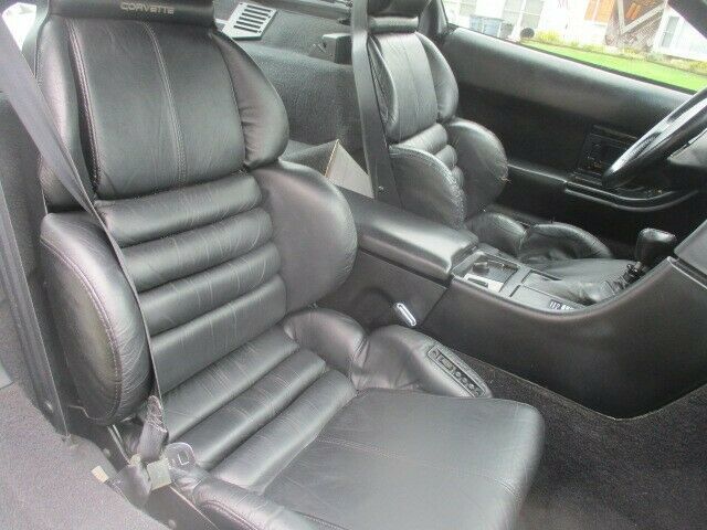 1992 White Chevrolet Corvette Coupe