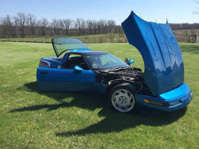 1992 Blue Chevrolet Corvette Coupe