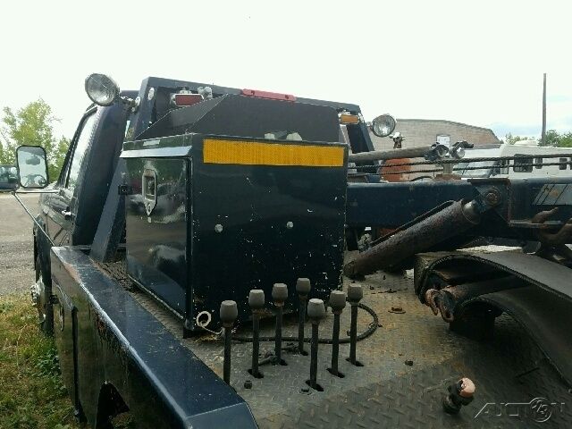 1992 Teal Ford F-350 Cab & Chassis