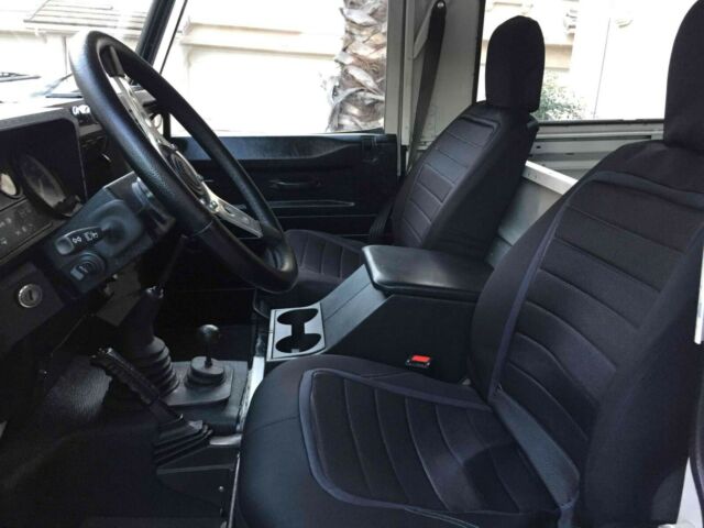 1992 White Land Rover Defender SUV