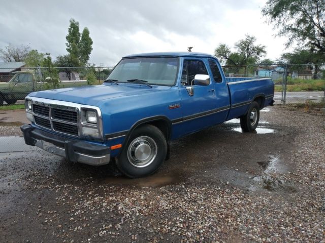 1992 Blue Dodge D250 Extended Cab Pickup