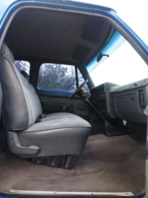 1992 Blue Dodge D250 Extended Cab Pickup