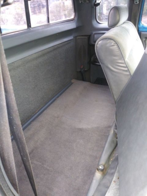 1992 Blue Dodge D250 Extended Cab Pickup