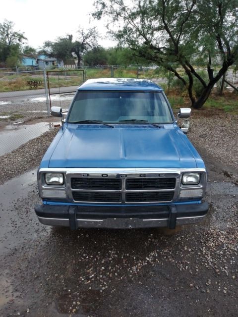 1992 Blue Dodge D250 Extended Cab Pickup