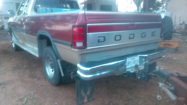 1992 tan/burgandy Dodge Other lwb