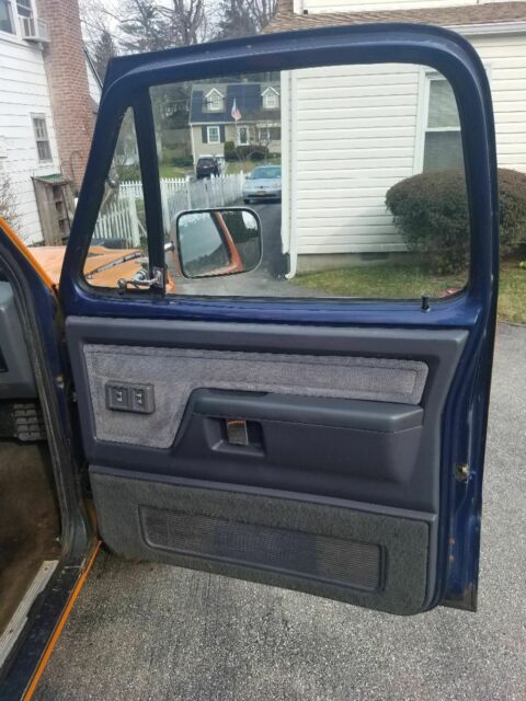 1992 Dodge Ram 1500 Standard Cab Pickup