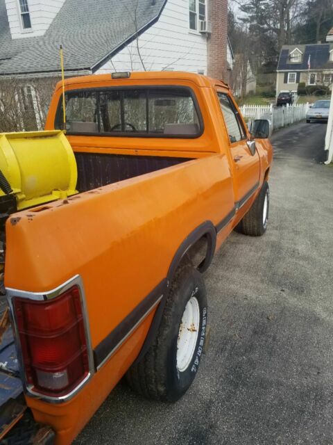 1992 Dodge Ram 1500 Standard Cab Pickup