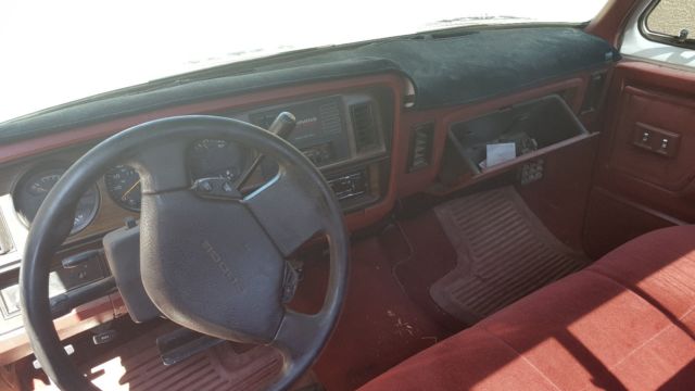 1992 White Dodge Ram 2500 Standard Cab Pickup