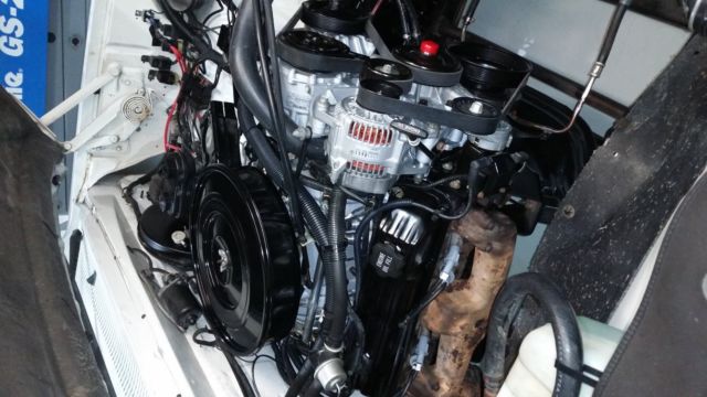 1992 White Dodge Ramcharger SUV