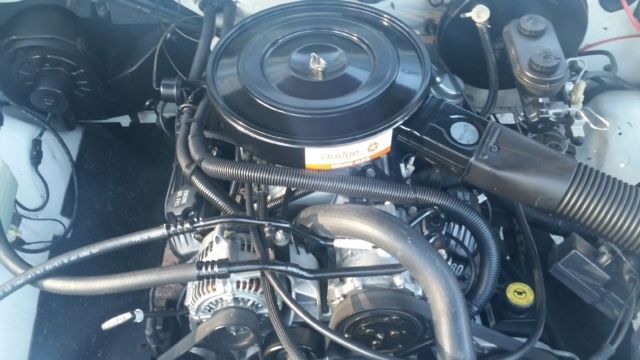 1992 White Dodge Ramcharger SUV