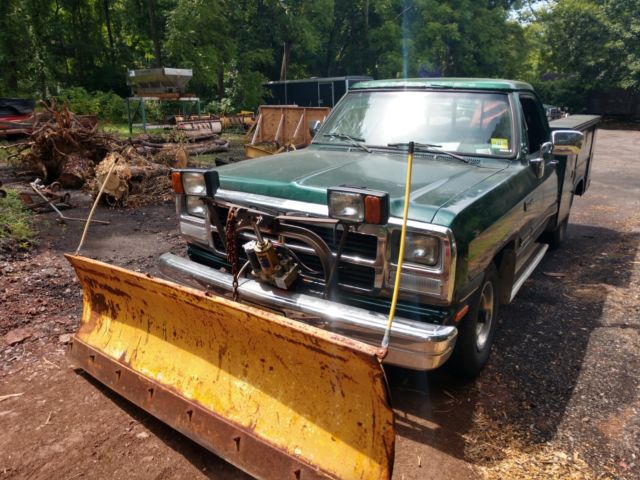 1991 Green Dodge Ram 2500 Service Utility body