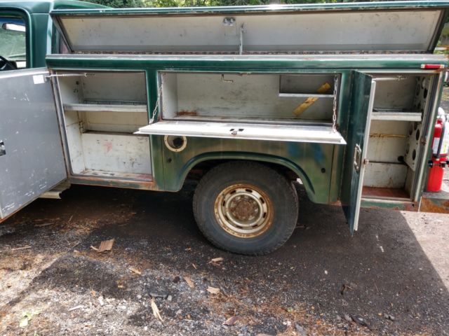 1991 Green Dodge Ram 2500 Service Utility body