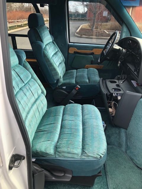 1992 white Ford E-Series Van Van Camper