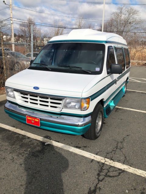 1992 white Ford E-Series Van Van Camper