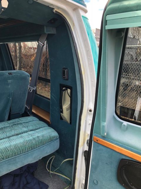 1992 white Ford E-Series Van Van Camper