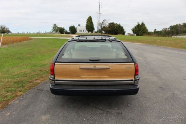 1992 Blue Buick Roadmaster Wagon