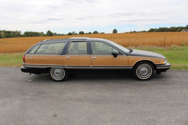 1992 Blue Buick Roadmaster Wagon