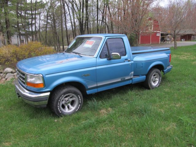 1992 Blue Ford F-150 Flareside