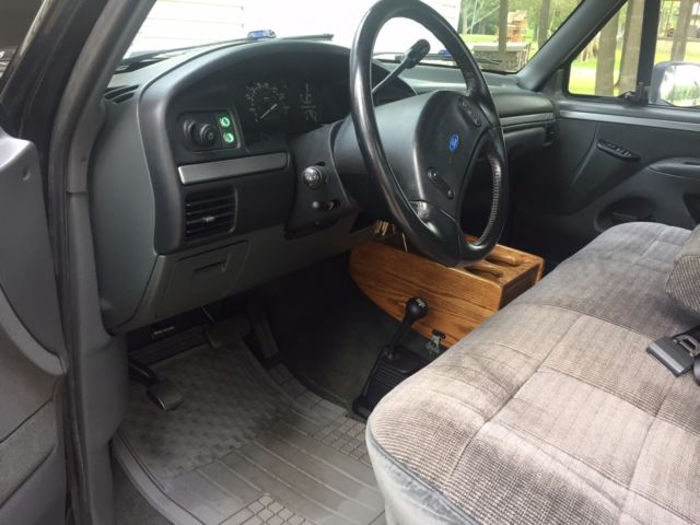 1992 Black Ford F-150 Standard Cab Pickup