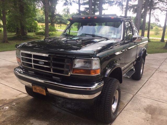 1992 Black Ford F-150 Standard Cab Pickup