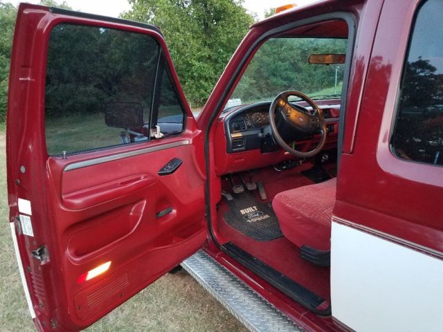 1992 Burgandy/White Ford F-350 Crew Cab Pickup