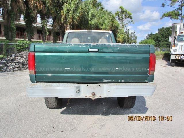 1992 Green Ford F-350 Standard Cab Pickup