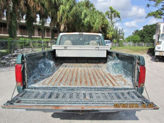 1992 Green Ford F-350 Standard Cab Pickup