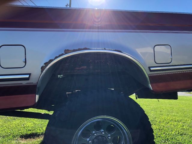 1992 Red Ford F-250 Extended Cab Pickup