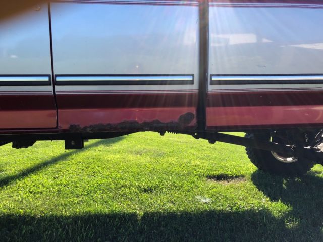 1992 Red Ford F-250 Extended Cab Pickup